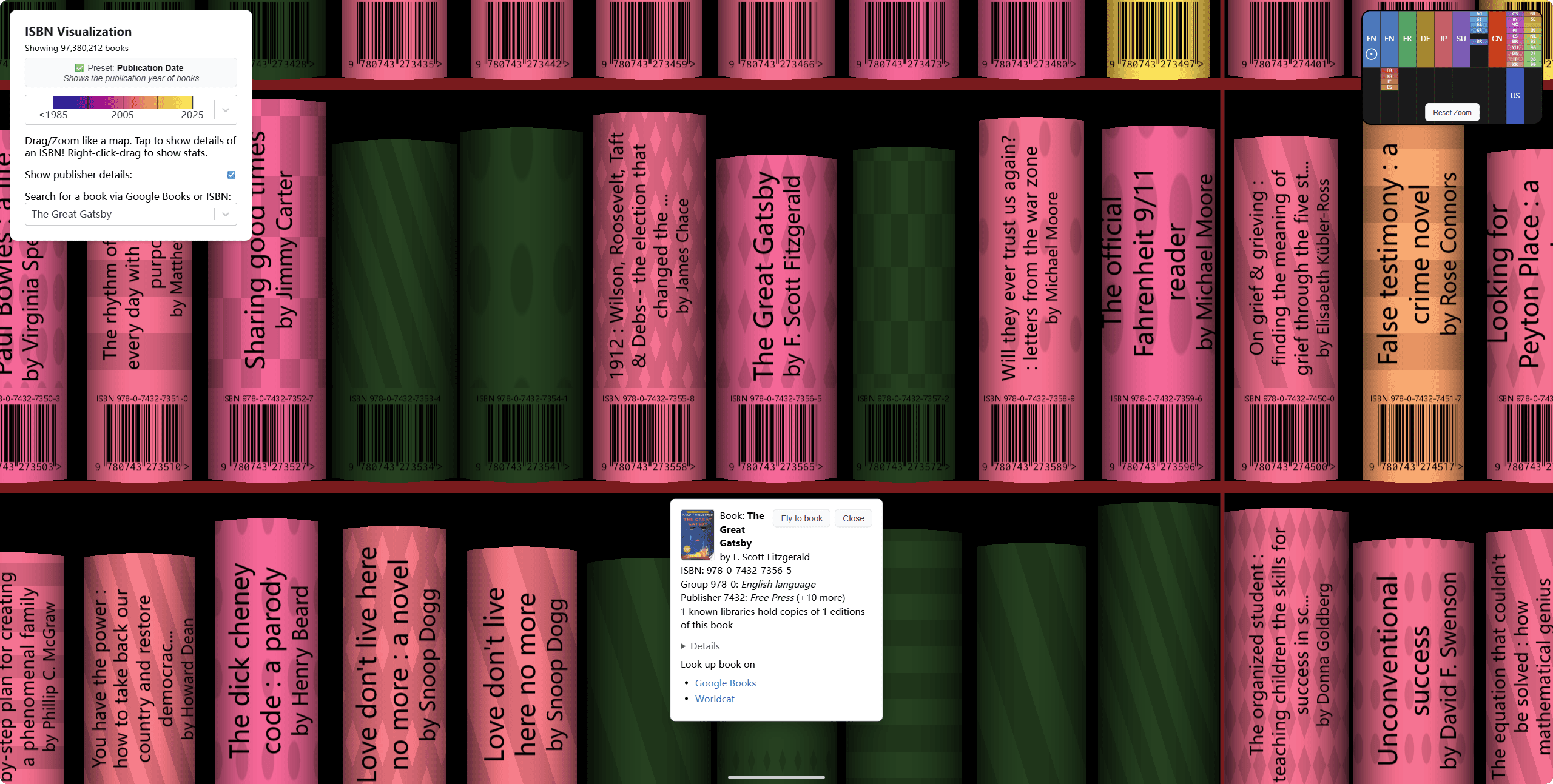 Great Gatsby 经典小说书籍封面图片，展示繁重的粉色和绿色书架陈列，突出文学与阅读兴趣，SEO关键词丰富.